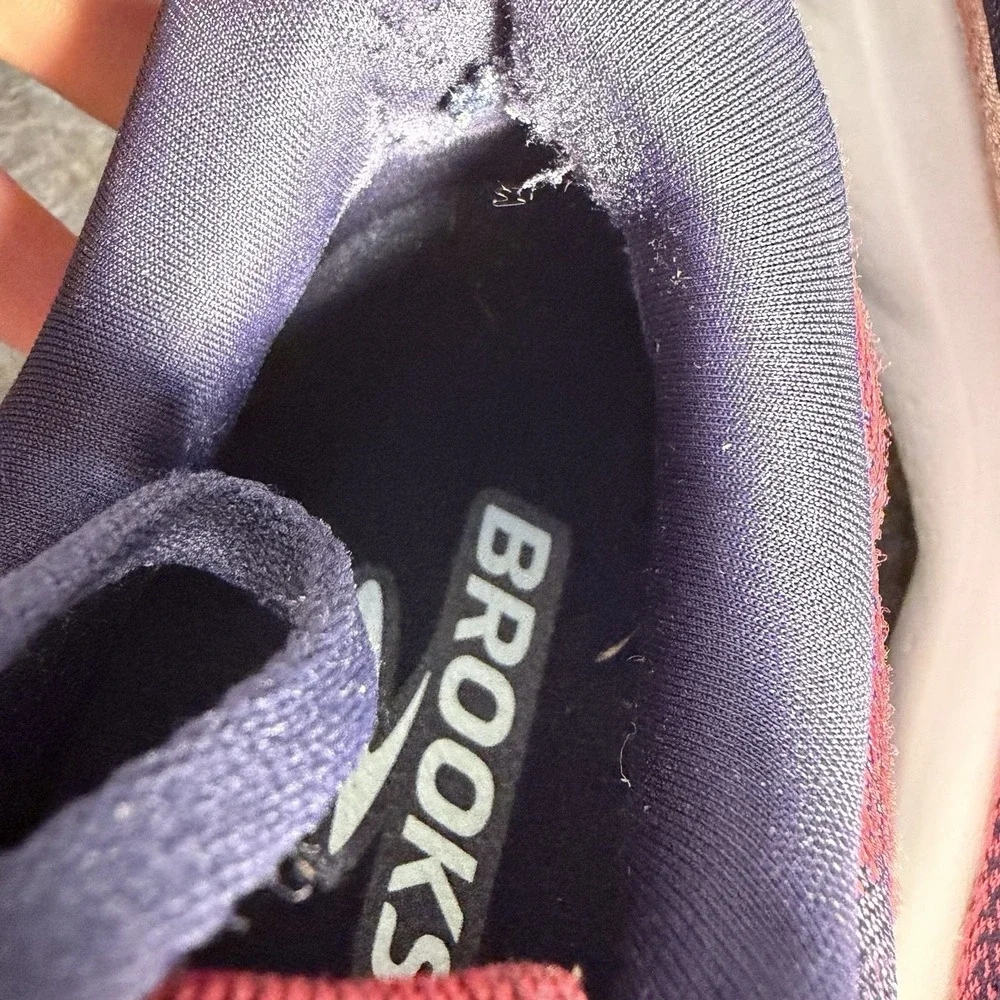 Brooks Ghost 16 Running Shoes Women 8.5 Blue Red Ombre Walking Sneakers Athletic